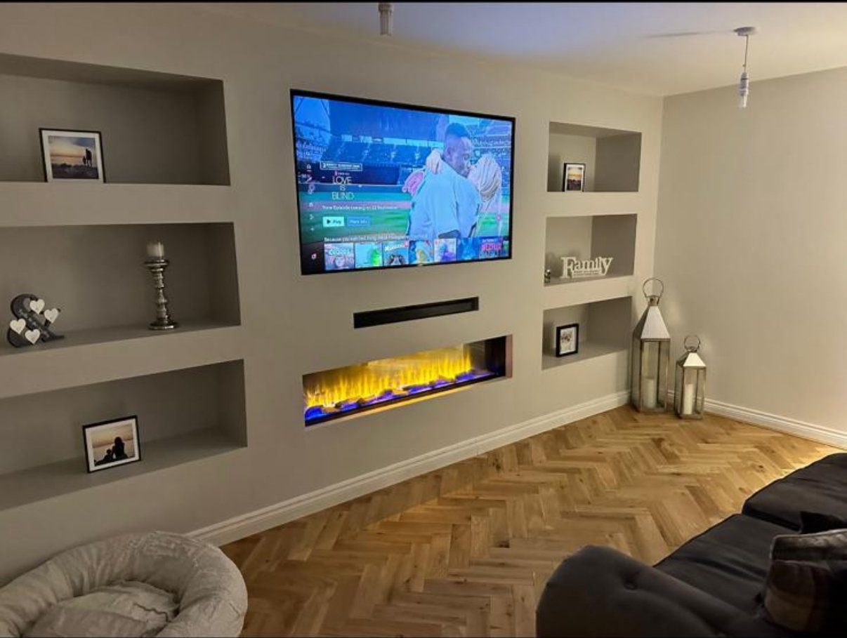 Built-in niches and balanced proportions.